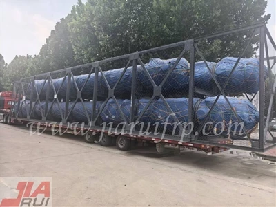 Sušilni stolp FRP Hebei Jiarui je bil uspešno naložen na tovornjak in vstopil na indijski kemični...